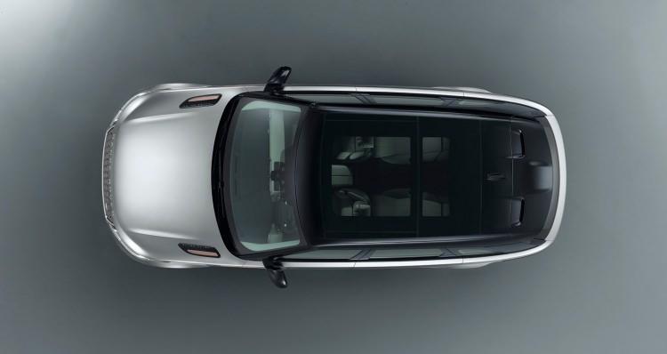 <p><span style="color:#D3D3D3">Range Rover ailesinin dördüncü üye Velar ortaya çıktı. </span></p>
