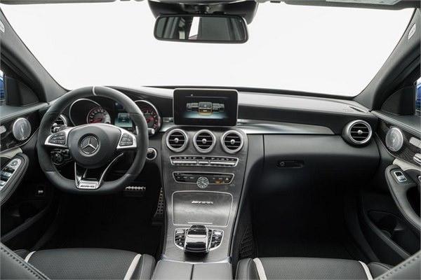 <p><strong>Mercedes AMG C63 Wagon</strong></p>

<p> </p>
