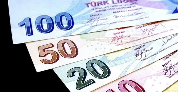 <p>Bakanlar Kurulu yüzde 3 olarak belirlenen katkı payı tutarını artırma ve azaltma yetkisine sahip. Asgari ücretle çalışan bir kişiden 2016’da katkı payı kesilmiş olsaydı 49.41 TL kesinti yapılacaktı. 2017’nin ilk altı ayı için belirlenen asgari ücrete göre katkı payı netleşmiş olacak.</p>
