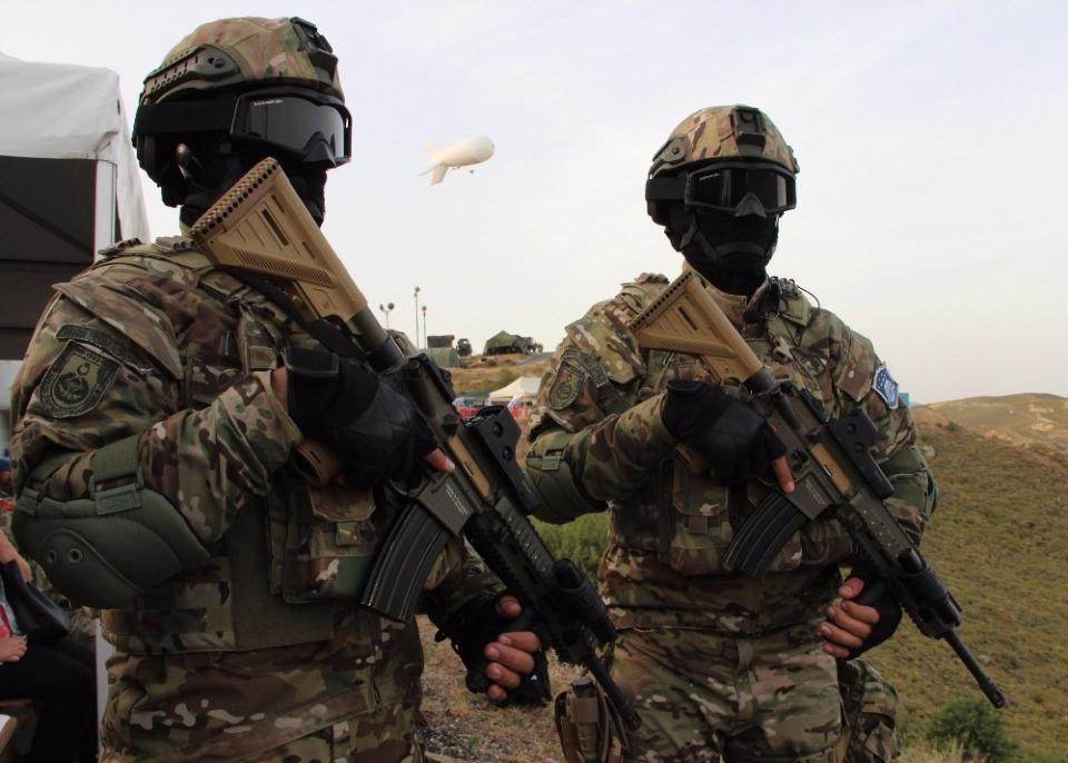 <p>İki ordu arasındaki koordinasyonun ve ortak operasyon yürütme yeteneğinin geliştirilmesinin amaçlandığı tatbikat 16 Haziran'a kadar devam edecek.</p>
<p> </p>