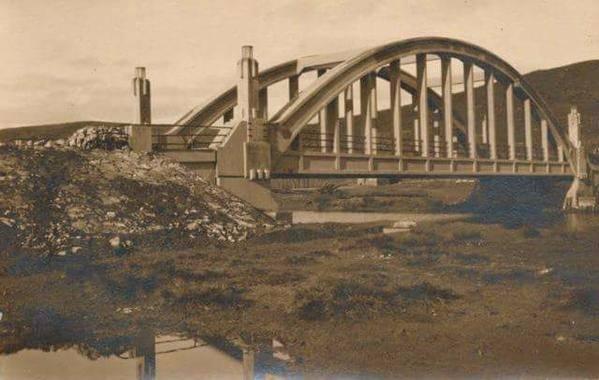 <p>İşte sizi eski İstanbul'da tarihi yolculuğa çıkartacak birbirinden harika fotoğraflar...<br />
<br />
Silahtarağa Demiryolu Köprüsü - Kağıthane </p>

<ul>
</ul>
