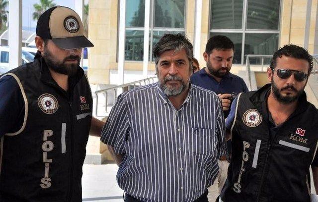 <p>Eski ATSO Başkanı İzzet Bayar Tutuklandı</p>

<p> </p>
