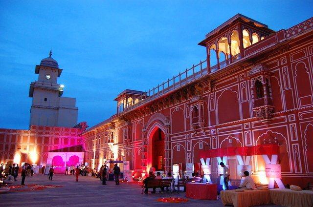 <p>63- Jaipur, Hindistan</p>
<p>2013 ziyaretçi sayısı: 2,403.0</p>
<p>2014 ziyaretçi sayısı: 2,967.6</p>
