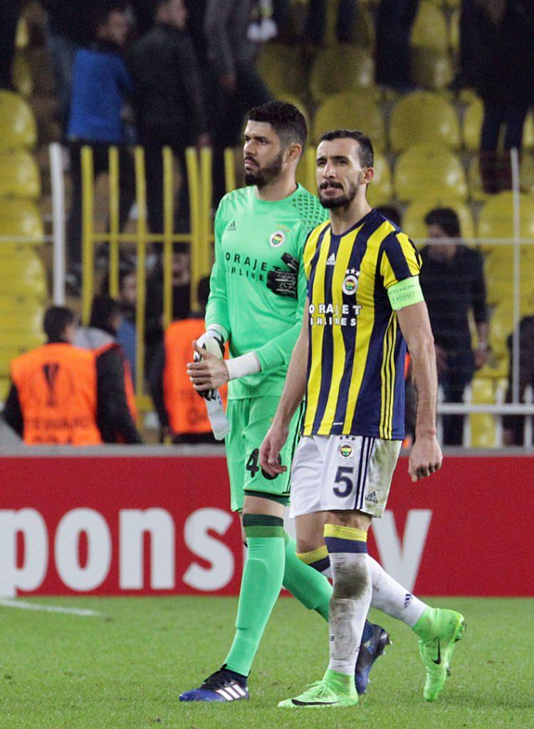 <p>Ancak son zamanlarda gündeme gelen Ospina transferinin gerçekleşmesi halinde, Fabiano'nun da takımda kalma umutları suya düşecek.</p>
