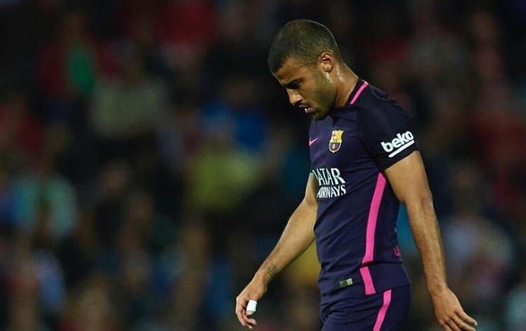 <p>Barcelona’da yeterince şans bulmadığı için ayrılmayı düşünen Rafinha ile de Juventus, Roma ve Liverpool’un ilgisi olduğu iddia edildi.</p>
