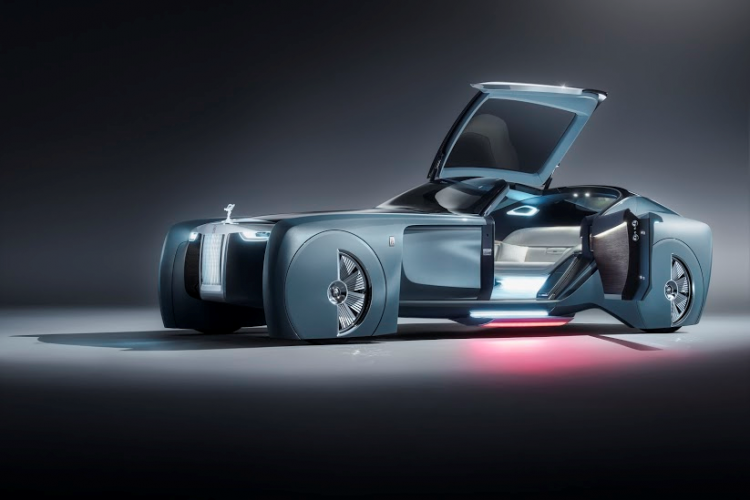 <p>Rolls-Royce VISION NEXT 100, geleceğin lüks müşterisinin mobilite talepleri için bir konsept ortaya çıkardı. </p>
