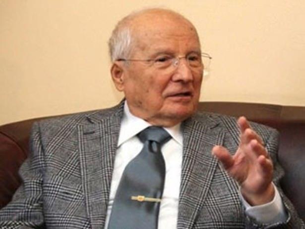 <p>Tedavi gördüğü GATA'dan videokonferansla savunma yapan Evren, "Biz o gün doğru olanı yaptık. Bugün de olsa aynı şekilde ihtilal yapardık" dedi.</p>