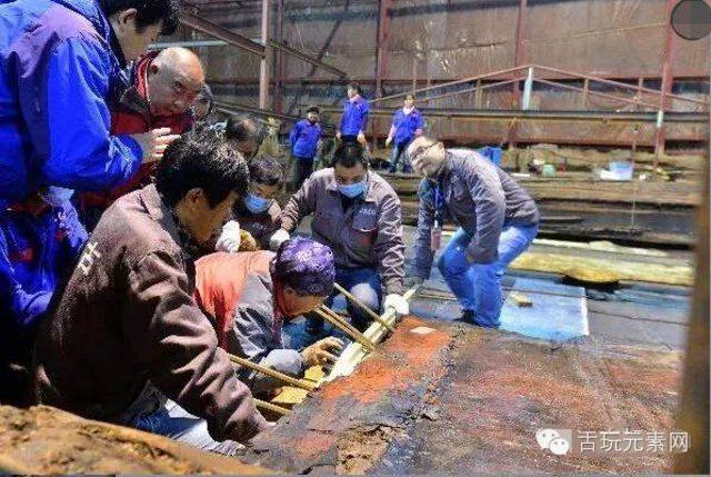 <p>Çin'de yaptıkları arkeolojik kazılar sırasında buldukları mezarı açan uzmanlar şaşkına döndü</p>

<p> </p>
