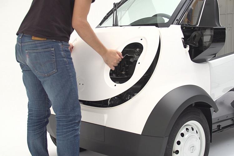 <p><span style="color:#D3D3D3">.İhtiyaca yönelik uygun tasarım arayışında Toshima şirketine destek veren Honda ve Kabuku, aracın şasisini 3 boyutlu yazıcı teknolojisiyle oluşturulan panellerle kapladı.</span></p>