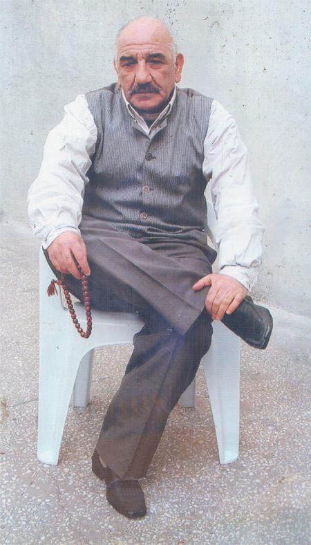 <p><strong>SOKAKTA KALMAKTAN KURTARILDI</strong></p>

<p>Geyik önce İstanbul'da bir handa tek başına yaşamaya başladı. Daha sonra ise çocukluğunun geçtiği Adana'ya geldi. Burada biraz biriktirdiği parayla otellerde kalan Geyik'in parası tükendi.</p>
