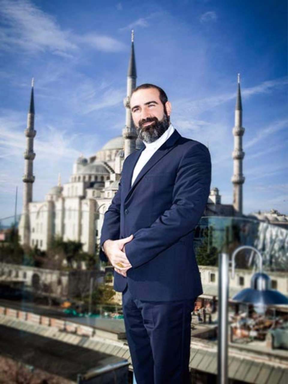 <p><strong>Uğur Koşar</strong></p>

<p>2016 kazancı: 429,5 bin TL<br />
Baskı adedi: 152 bin<br />
Cirosu:2.863.000 TL</p>
