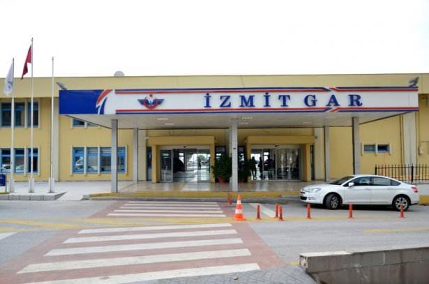 <p> Hızlı trenin Kocaeli'deki 2 durağından biri olan İzmit Garı'nda 6 gişede bilet satışı yapılacak.</p>