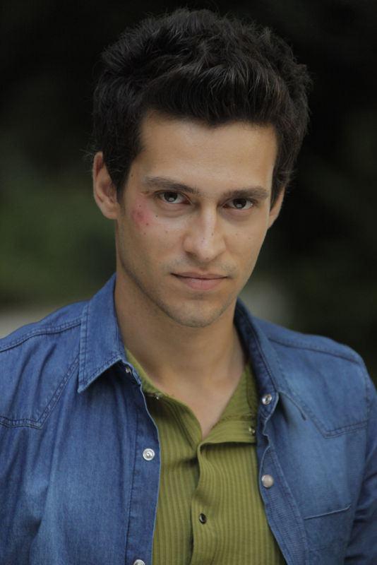 <p><strong>Ekin Koç</strong></p>

<p> </p>
