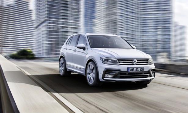 <p>Volkswagen</p>
<p> </p>
<p>Volkswagen Binek Araç'ın sevdiklerinin de bir Volkswagen sahibi olmasını isteyen Volkswagenseverlere yönelik uygulamasında yüzde 3'e varan indirim olanakları sunuluyor.</p>