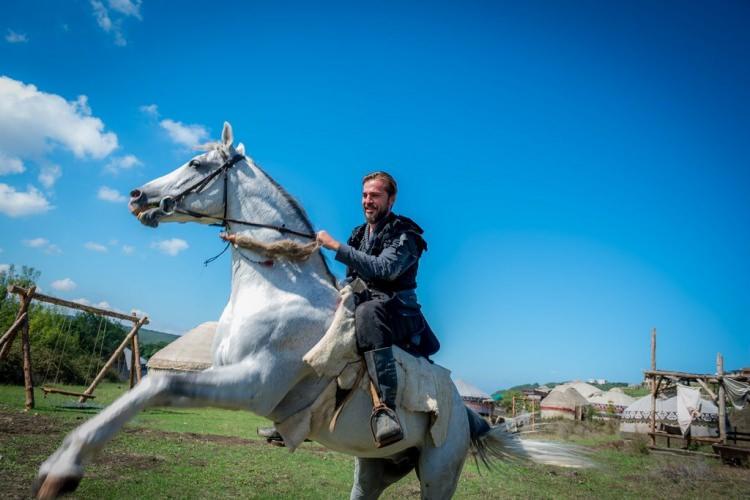 <p>TURİZMCİLER HEYECANLI</p>

<p>Dizinin Kapadokya'da çekilecek olması herkesi heyecanlandırırken "Asmalı Konak" benzeri bir etkiyle turizmi canlandırma hayali de turizmcileri umutlandırdı.</p>
