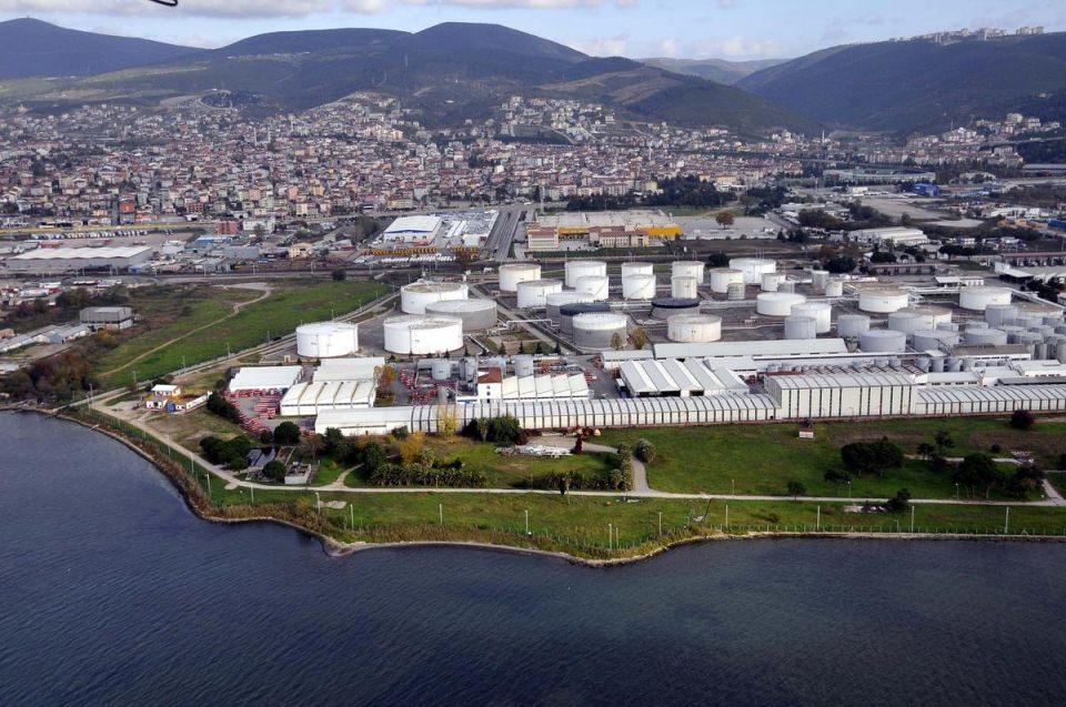 <p>Oluşabilecek sıvı atıkların toplanmasına yönelik de sabit bariyer yerleştirildiğine değinen Karaosmanoğlu, şöyle konuştu:</p>

<p> </p>
