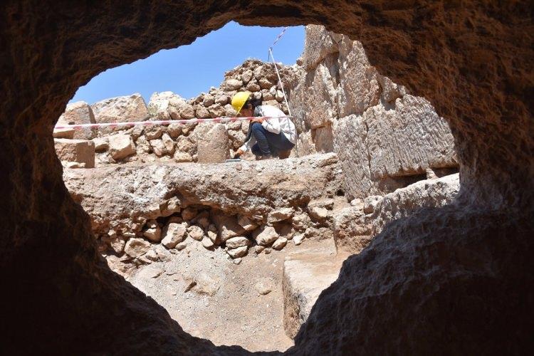 <p> Roma'daki ismi "Samachi" olan yerleşimin ilk inşa edildiği dönem hakkında devam eden kazılar ile kesin bilgilere ulaşılacak. </p>
