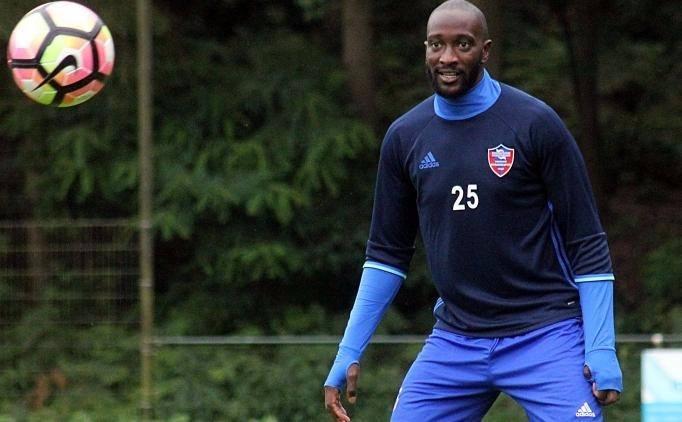 <p><strong>Mustapha Yatabare</strong></p>

<p>Trabzonspor'dan Montpellier'e /  Montpellier'den Kardemir Karabükspor'a</p>
