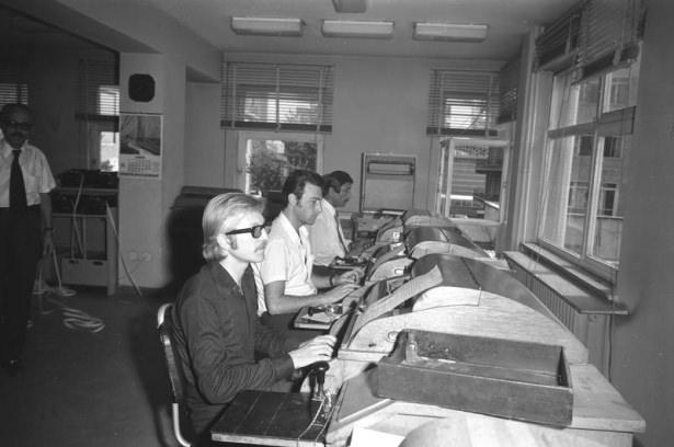 <p>1972 yılında AA Genel Müdürlüğü Teleks Servisi çalışanları...</p>