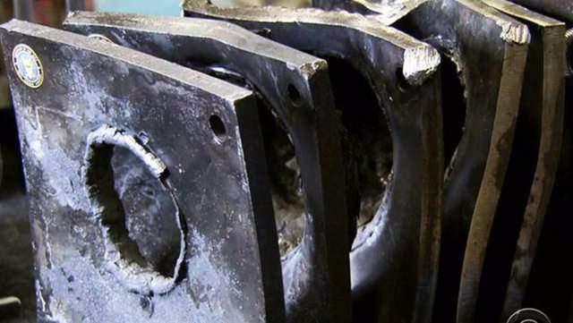 <p>Railgun silahıyla ateş edilen bir hedef.</p>
