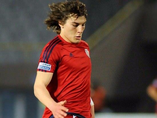 <p><strong>Caglar Söyüncü (Stoper)</strong><br />
<br />
Altınordu ==> Freiburg 2,5 milyon euro</p>