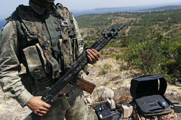 <p>Yıl boyunca gördükleri eğitimi, kampta uygulama fırsatı bulduklarını belirten Kiheon, "Kore Savaşı'nda gösterdiği yardım ve kahramanlıktan dolayı Türkiye'yi merak ettim ve eğitim almaya geldim. Burada aldığım eğitimle ülkeme daha iyi hizmet edeceğime inanıyorum. Türkiye'de öğrendiğim savunma ve taktikleri, ülkemdeki erlere öğreteceğim" diye konuştu.</p>
<p> </p>