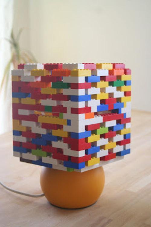 <p><strong>LEGO LAMBA</strong></p>
