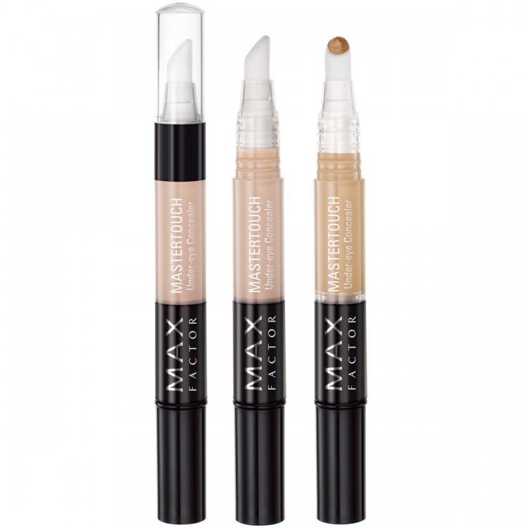 <p>Ünlü model gün içerisinde kapatıcı kullanmıyor. Ancak yüzünde kapatılması gereken yerler için <strong>Max Factor Mastertouch Concealer likit</strong> göz altı kapatıcısını kullanıyor.</p>
