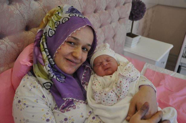 <p>Samsun'da Kadın Doğum ve Çocuk Hastalıkları Hastanesi, hamileleri normal doğuma özendirmek amacıyla 2 ay önce 'Keyifli doğum ünitesi' kurdu.</p>

<p> </p>
