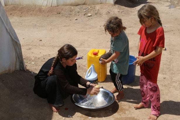 <p>Binlerce Yezidi, Irak'ın Duhok ilinin Zaho il&ccedil;esindeki kamplarda yaşam m&uuml;cadelesi veriyor.&nbsp;</p>
