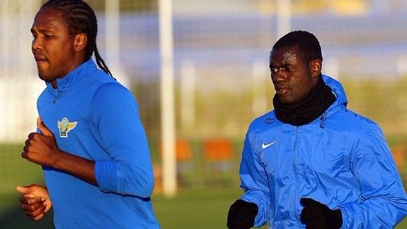 <p><strong>AKHİSAR BELEDİYESPOR GELENLER</strong><br />
<br />
Enoch Kofi Adu (Malmö FF) - 600 bin Euro bonservis - Defansif Orta Saha<br />
Miral Samardzic (HN Jianye) - Bonservissiz - Stoper<br />
Daniel Larsson (Gaziantepspor) - Bonservissiz - Sol Kanat<br />
Olcan Adın (Galatasaray) - Bonservissiz - Sol Kanat <br />
Mustafa Yumlu (Trabzonspor) - Takas - Stoper</p>
