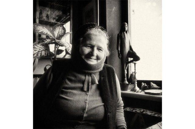 <p><strong>Mualla Eyüboğlu</strong></p>
<p>İlk kadın mimar</p>