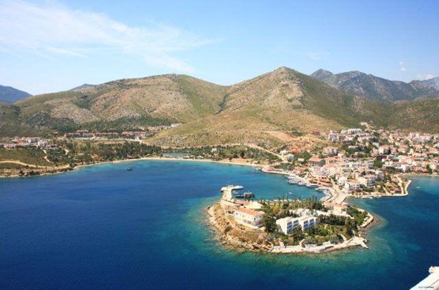 <p><strong>Muğla</strong></p>
<p>2015 nüfusu: 908.877 kişi.</p>
<p>2016 nüfusu: 923.773 kişi.</p>
<p>Değişim(%): 1,63</p>