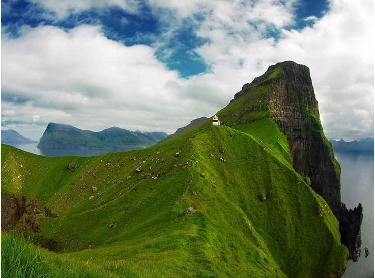 <p>Kallur deniz feneri, Kalsoy Adası, Faroe Adaları</p>
