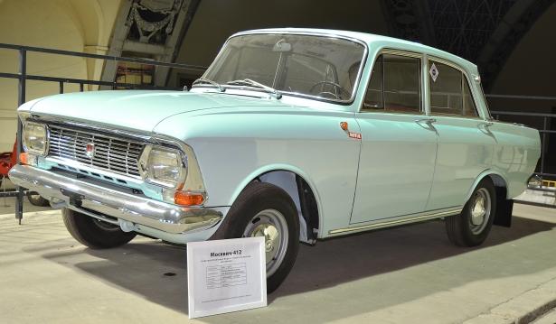 <p>Moskvitch 412</p>
