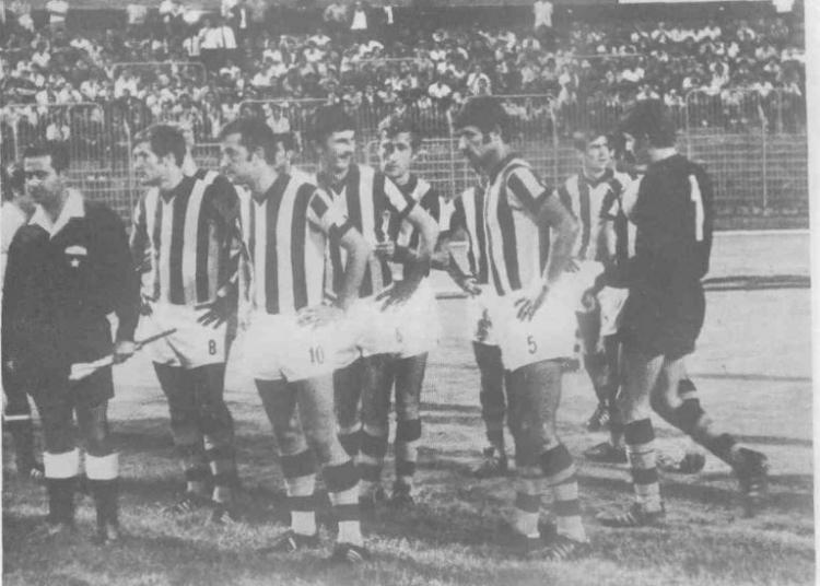 <p>8 - Refik Bey - Fenerbahçe Kulüp Binasında</p>
