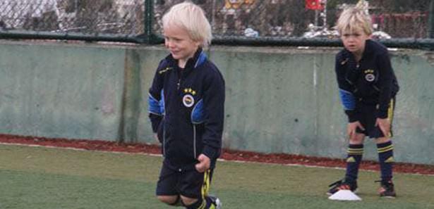 Kuyt'ın oğulları Fenerbahçe Altyapısı'nda