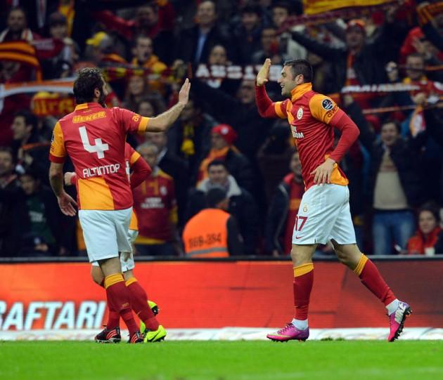 SabriSarıoğlu son 2 maçtır kaleyi çok fena yokluyor bence inanılmaz bir gol atıcak bu sezon hazırlıklı olalım.
