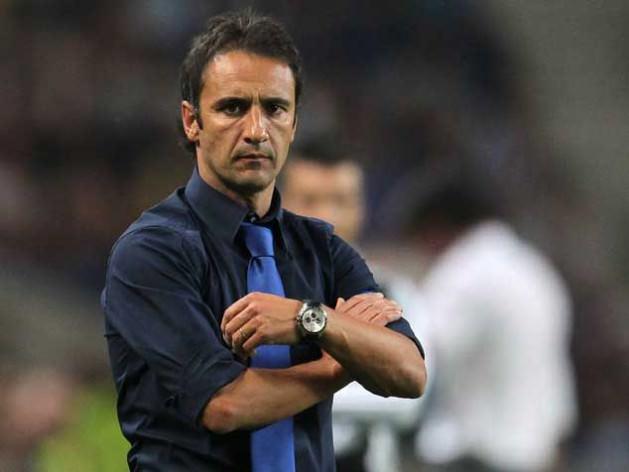 VITOR PEREIRA: Porto ile başarılı günler yaşayan Pereira ile ilgili yapılan haberler genellikle Portekiz kaynaklıydı ancak Pereira ismi yönetimin gündemine hiç gelmedi. Pereira Porto takımındaki görevine halen devam ediyor. Porto geçtiğimiz sezon Portekiz'de Pereira yönetiminde şampiyonluğa ulaştı.