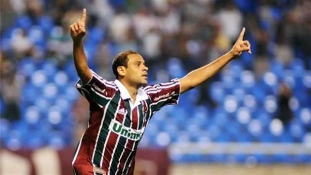 Günün bomba transfer haberleri-15 Ocak 2013 Carlinhos'ta sona doğru Yönetim, Fluminense'ye 4 milyon euro, Brezilyalı'ya ise yıllık 1.5 milyon euro teklif etti. Yanıt bekleniyor (Fotomaç)