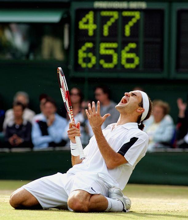 2004 yılı Wimbledon finalinde Andy Roddick ile karşılaşan Federer, rakibini 4-6, 7-5, 7-6 ve 6-4’lük setlerle mağlup ederek üst üste ikinci Wimbledon zaferine ulaştı.