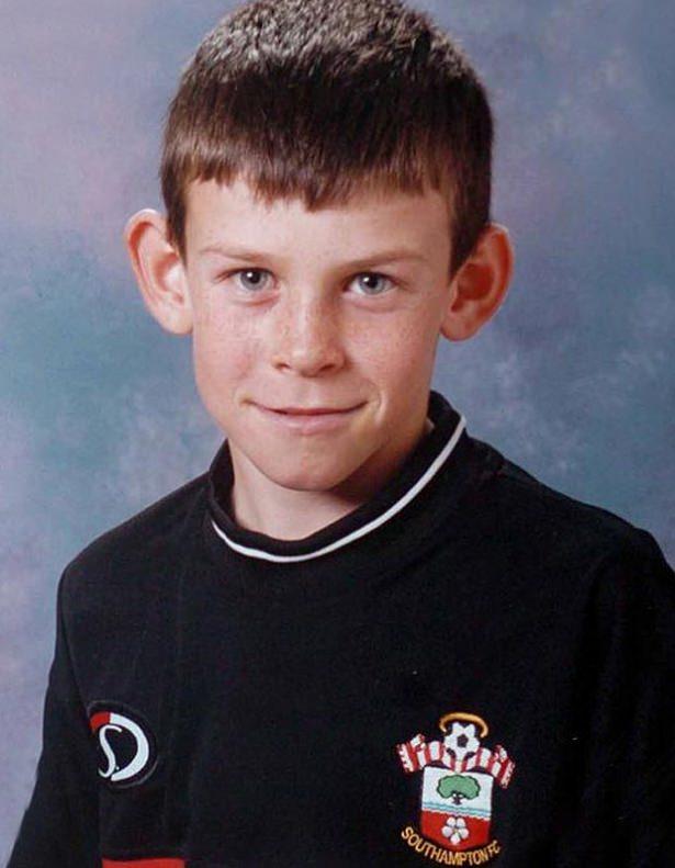 <p>Gareth Bale: "Küçükken mahallede maç yaparken adaletli olsun diye sol ayağımı kullanmamı yasaklamışlardı."</p>
