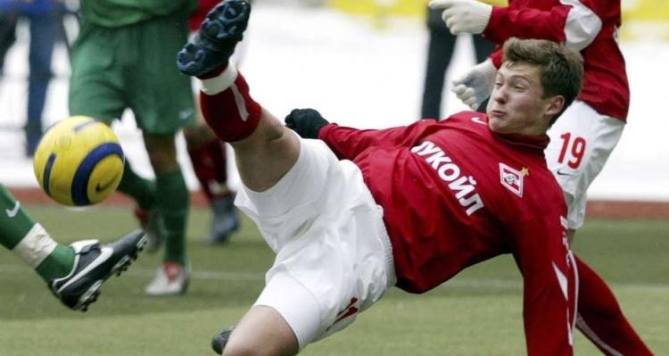 <p>8. ALEKSANDR PAVLENKO (SPARTAK MOSCOW) | 16 yıl 9 ay 11 gün | Feyenoord'a karşı | 2001/02</p>
