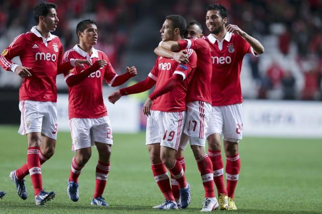 2012-2013 sezonunda 46 resmi maça çıkan Benfica'nın, Şampiyonlar Ligi'ndeki Barcelona ve Spartak Moskova maçları dışında yenilgisi bulunmuyor. Portekiz temsilcisi ayrıca, son 36 resmi maçından da 30 galibiyet, 6 beraberlik çıkarmayı başardı.