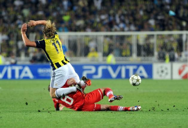 Bence Aykut Hoca'sız Fenerbahçe, Alex'siz Fenerbahçe'den daha çok iş yapar.