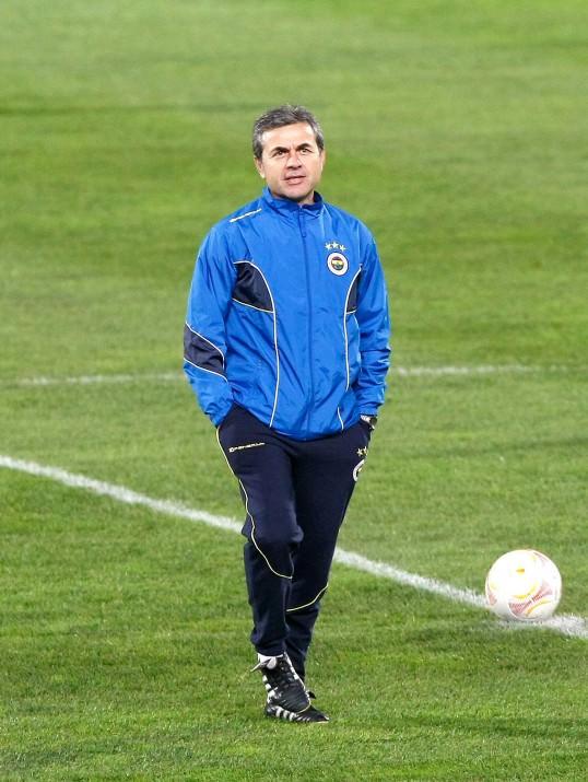 ut Kocaman her seyden once renkdasimizdir. Serefiyle, fenerbahceligiyle her zaman basimizdan olmasindan gurur duyduk. Ama olmuyor malesef