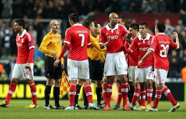 Öte yandan, UEFA Avrupa Ligi'ndeki yarı final eşleşmesi, Fenerbahçe ile Benfica'yı tarihlerinde ikinci kez karşı karşıya getirecek.