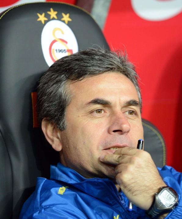 Şu an Brezilya'da bir evde 'Hanım şöyle güzel keyifli bir Türk kahvesi yap da içelim, Aykut Kocaman istifa etmiş' sözünü duyuyor musunuz...