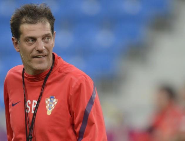 SLAVEN BILIC: Hırvatistan Milli Takımı'nın teknik direktörlüğünü yapan Slaven Bilic, siyah beyazlı ekipte Tayfur Havutçu'nun görevi bırakmasının ardından ismi ilk anılan teknik adamdı. Haftalarca gazete manşetlerini süsleyen Bilic'e herhangi bir resmi teklif yapılmazken Hırvat teknik adamın yeni durağı Lokomotiv Moscova oldu.