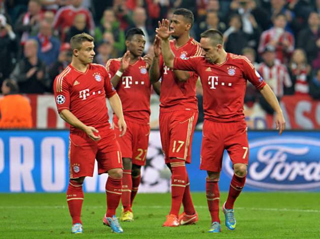 <p>1-) Bayern Münih</p>